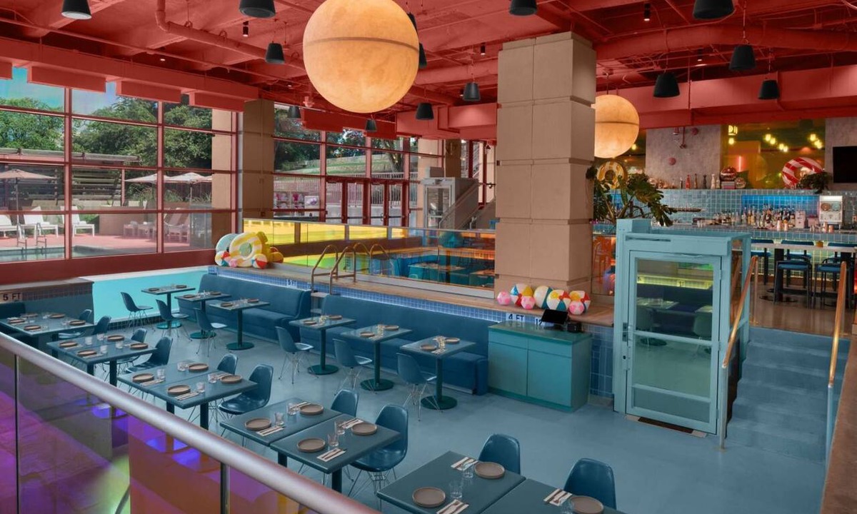 Red River Cultural District Hotel | Downtown Austin Stay + On-site Dining, Pool & Gym