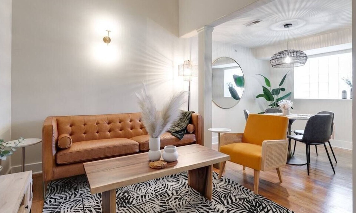 Monroe Ward Apartment | Downtown Living in Historic Richmond Loft