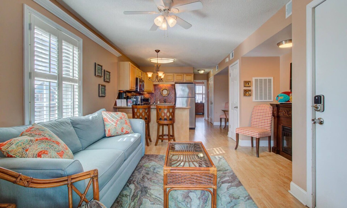 Carolina Beach Condo | 🌴Driftwood Villa 101: Seasonal Pool, Sleeps 4🌴