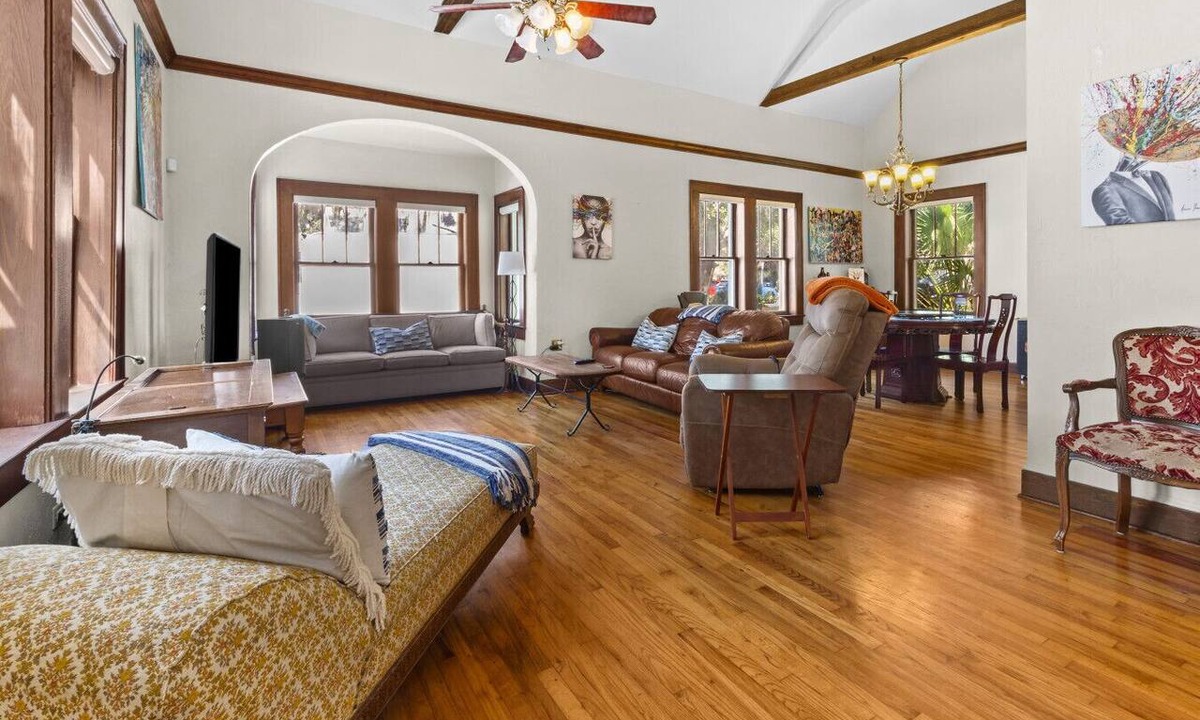 Duckpond House | !Duck Pond Charming 3bed 2 bath house!