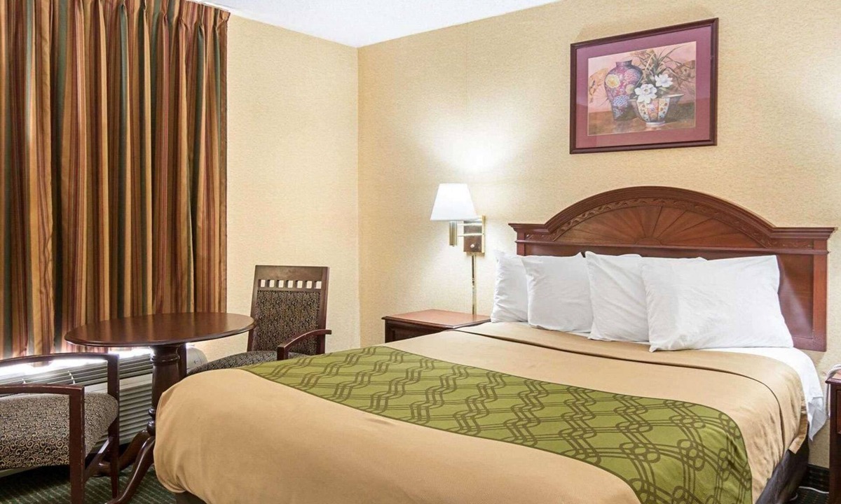 Dumfries Hotel | Econo Lodge Near Quantico Marine Base