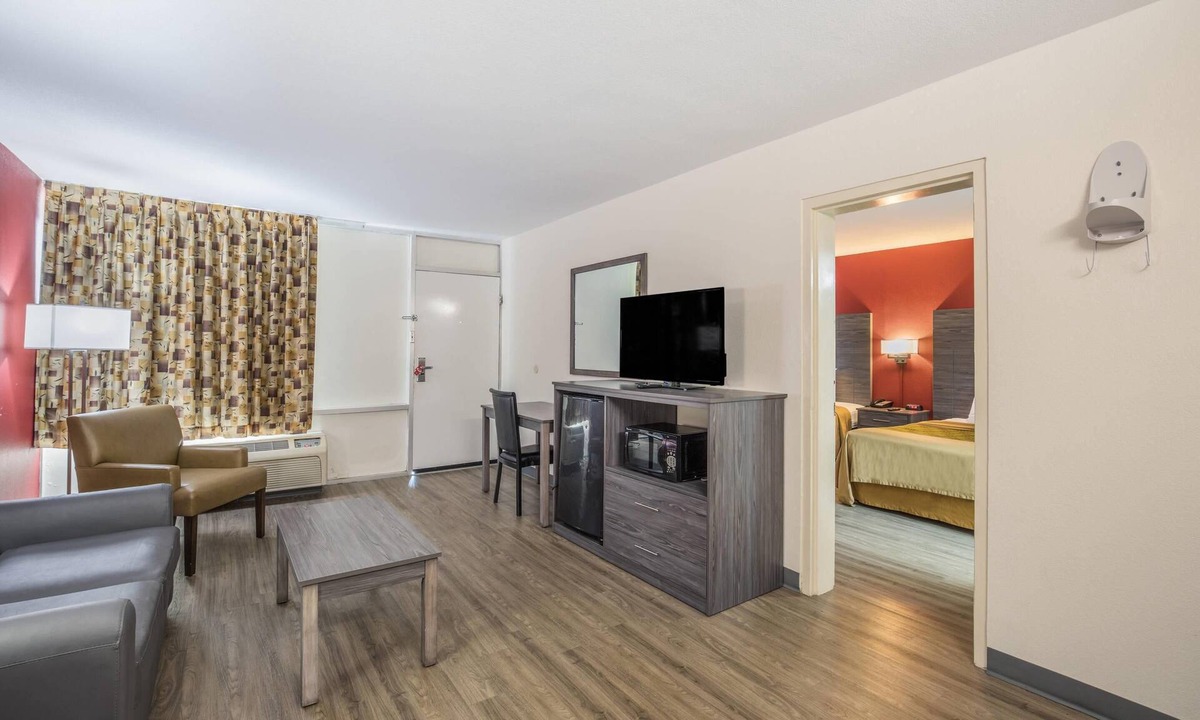 Thomasville Hotel | Econo Lodge Thomasville