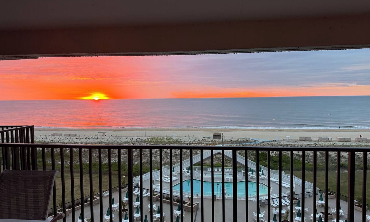 Sussex County Condo | edgewater sea colony 7th floor ocean front 3-br 2 bath sleep sofa Bethany Beach