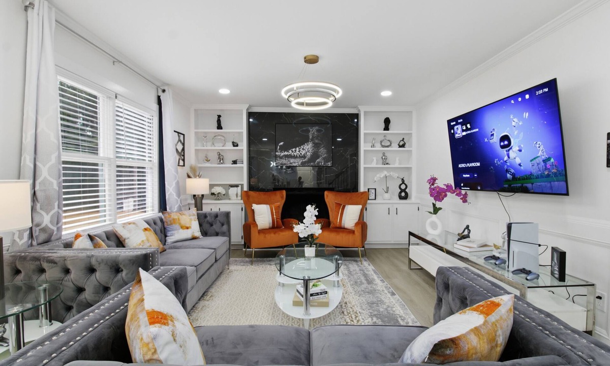 Grayson House | Elegant 4BR Home in Grayson-Cozy, Modern & Relaxing Stay.