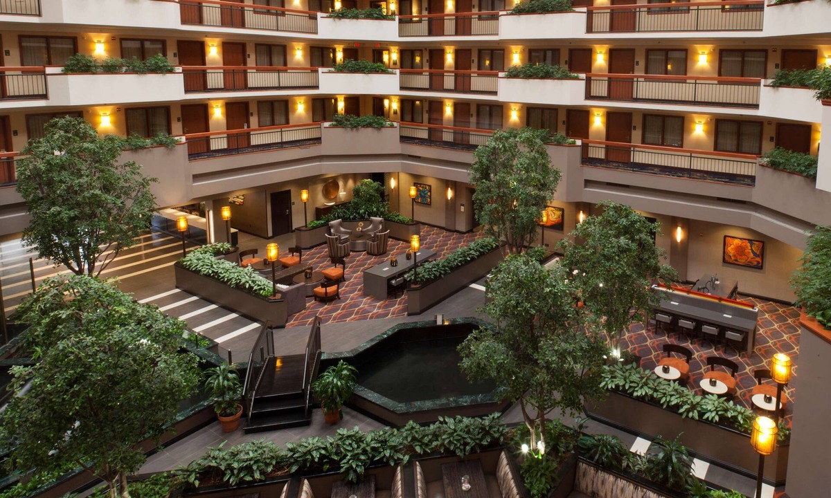 Gateway Hotel | Embassy Suites by Hilton Austin The Domain Area