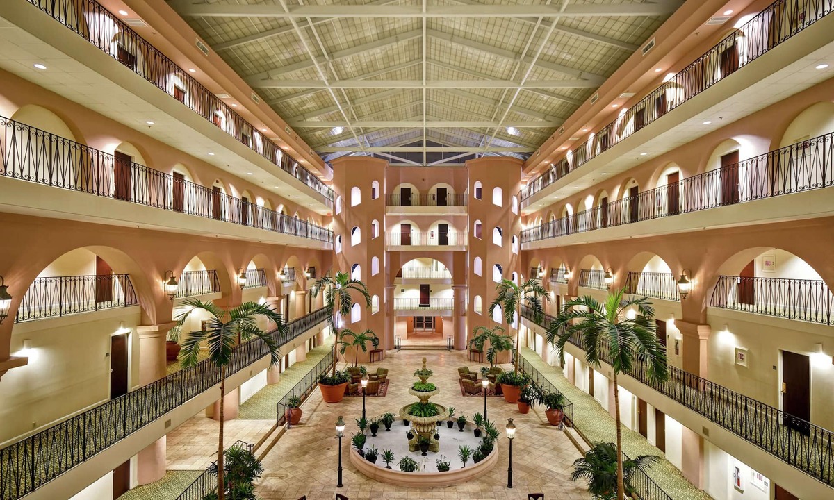 Downtown Charleston Hotel | Embassy Suites by Hilton Charleston Historic District