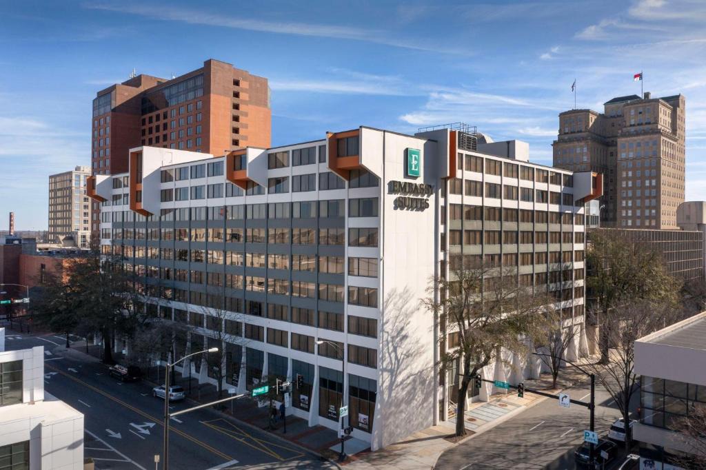 Winston - Salem Hotel | Embassy Suites Winston-Salem