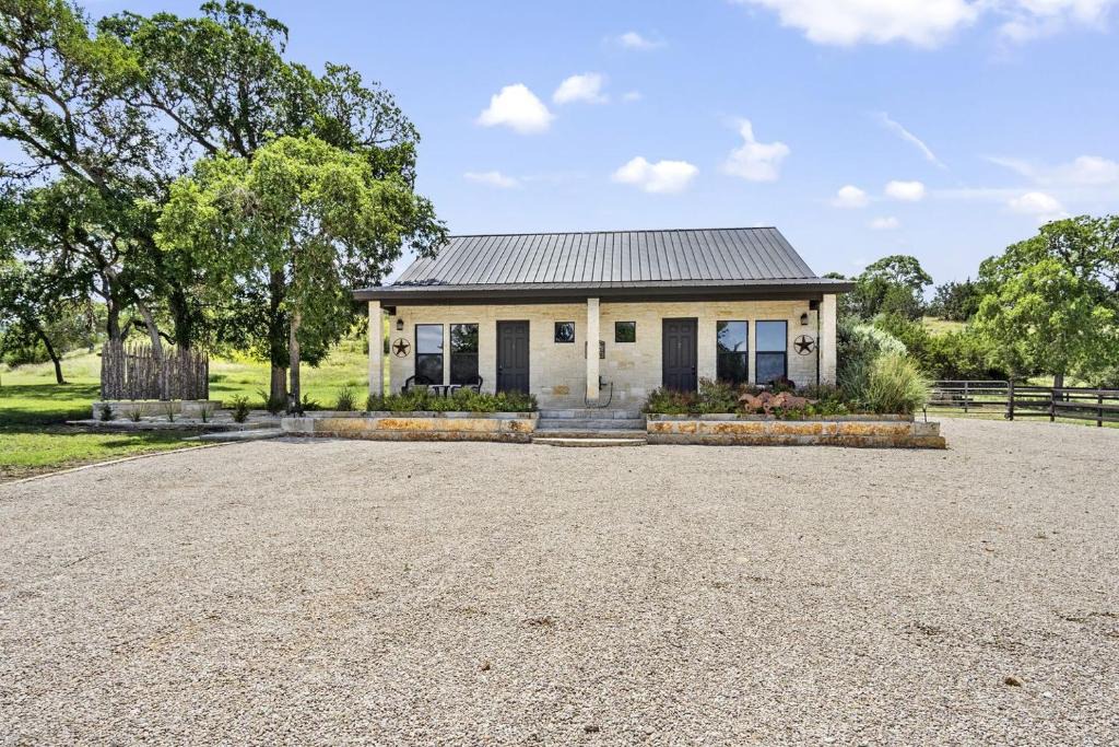 Bandera House | Enchanting Cottage Suite Haven near Medina River in Texas