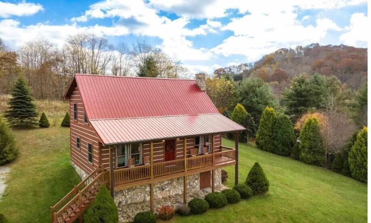 Banner Elk Cabin | Enjoy Scenic Mountain Cabin Near Wedding Venues