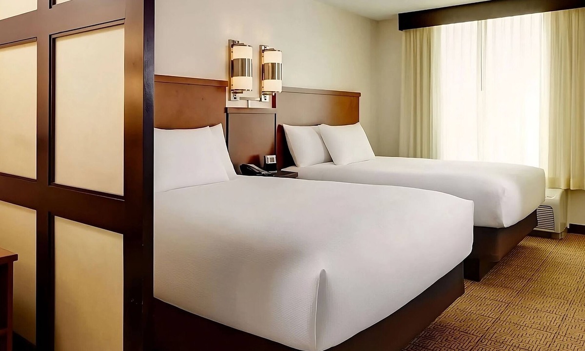 St. Johns Hotel | Enjoyable Stay in Austin! Free Parking, 4 Relaxing Units Near Brentwood Park!