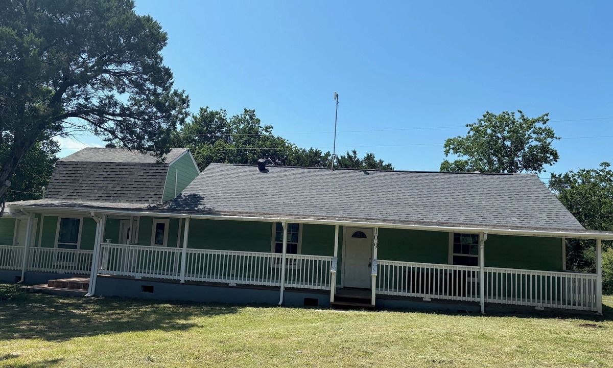 Whitney House | Entire 4-bedroom house in Whitney with WiFi, AC. Book now!