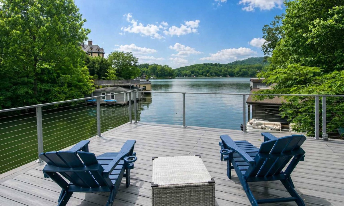 Lake Lure House | Epic 5BR w/Double Living Areas On Lake Lure + Free Ticket