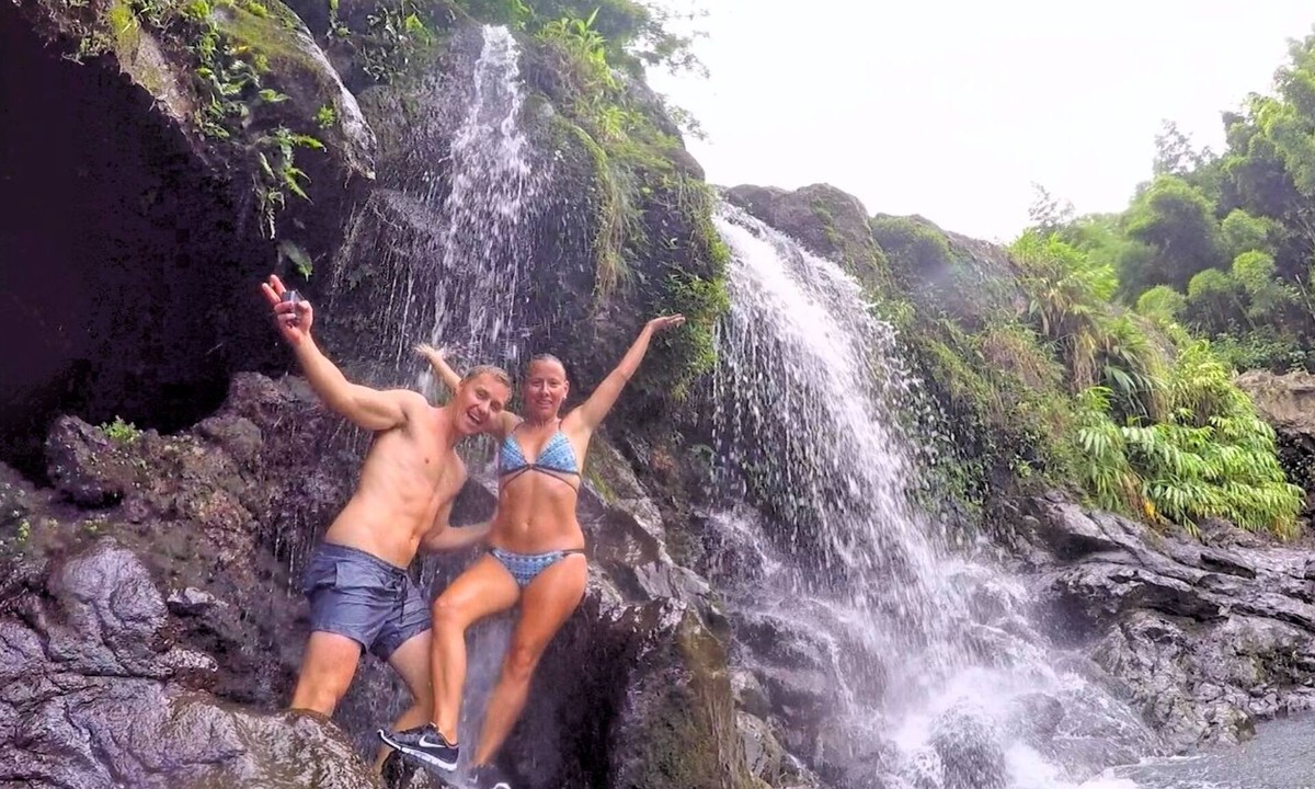 Kahului House | Epic Maui Camping - SUV + camping gear - Adventure on a budget