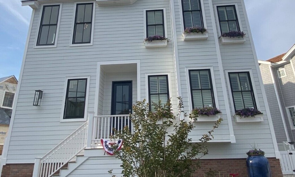 Stone Harbor House | EXCEPTIONAL LUXURY, CUSTOM, NEW CONSTRUCTION BAY FRONT HOME WITH POOL AND 3-STOP ELEVATOR.