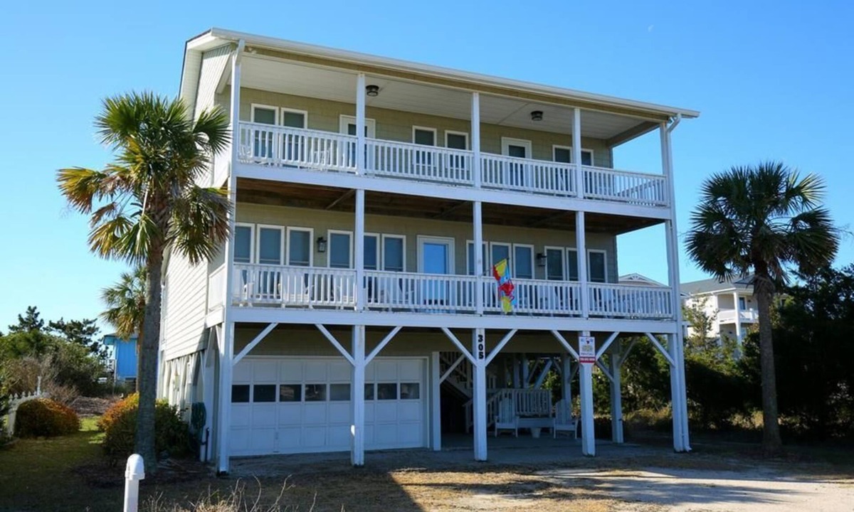 Holden Beach House | Experience coastal bliss at Holden Haven, a spacious 4-bed retreat in Holden Beach.