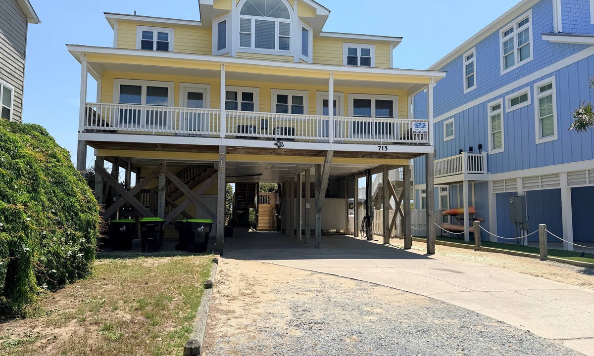 Holden Beach House | Experience oceanfront bliss at Summer Sandcastle, a spacious 5BR home in Holden Beach!