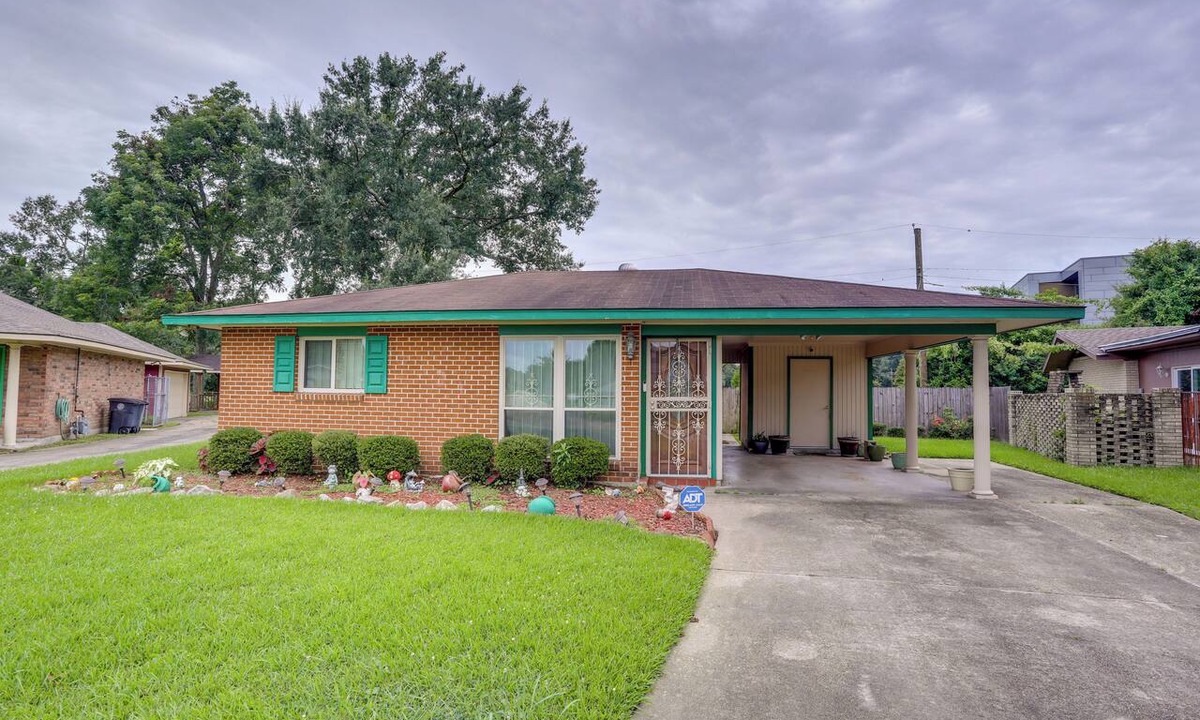 Scotlandville House | Explore Baton Rouge! Cozy Retreat w/Private Yard