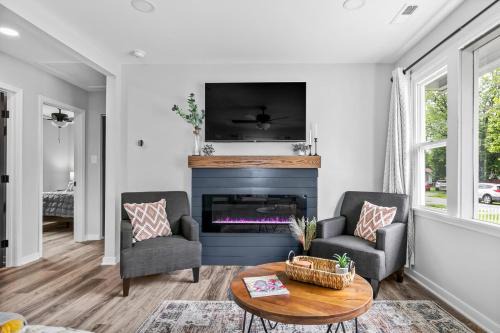 Montrose House | Extended Stay! Your Central Fulton Hill Oasis!