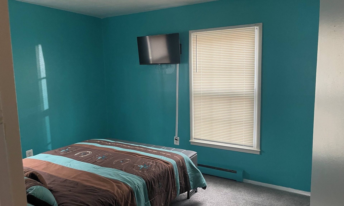 Largo House | Fabulous 4-bedroom house 3 Bath with AC in charming Upper Marlboro