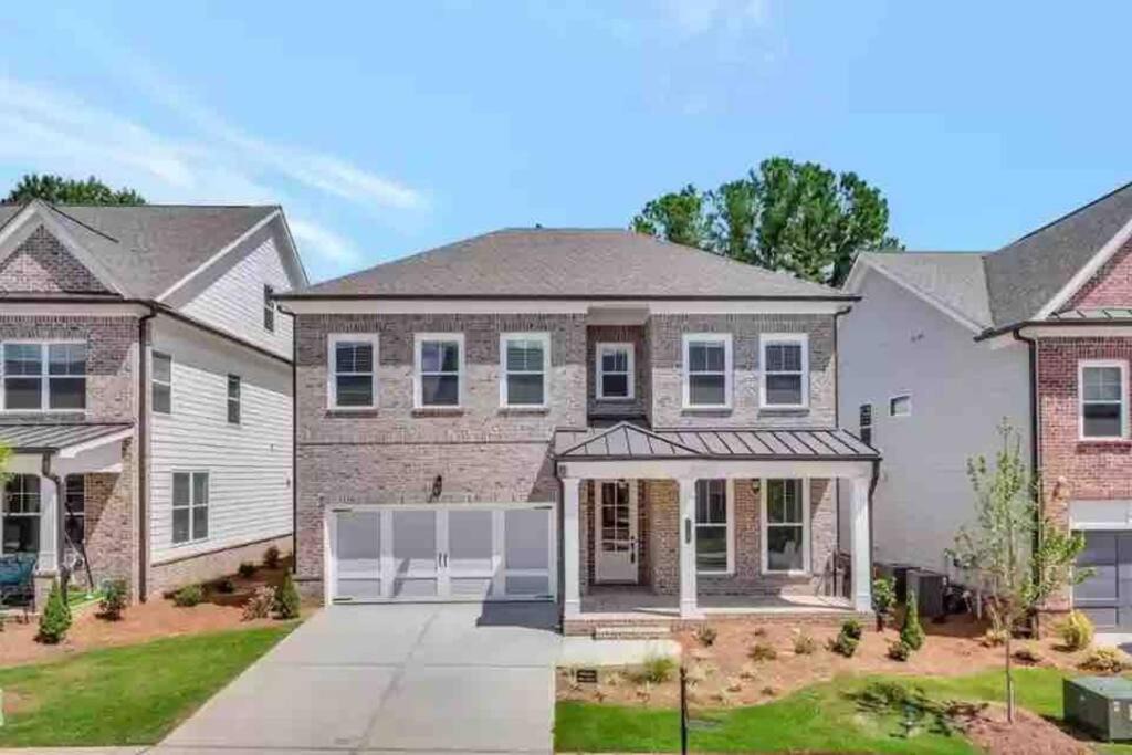 Alpharetta House | Family friendly 5 bedroom home new construction!