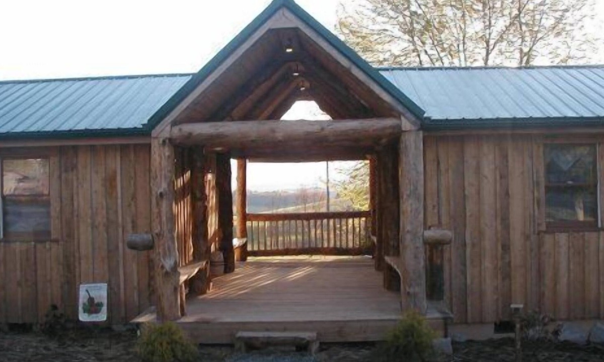 Old Town Cabin | Family-friendly cabins near Galax, Va & The Blue Ridge Music Center
