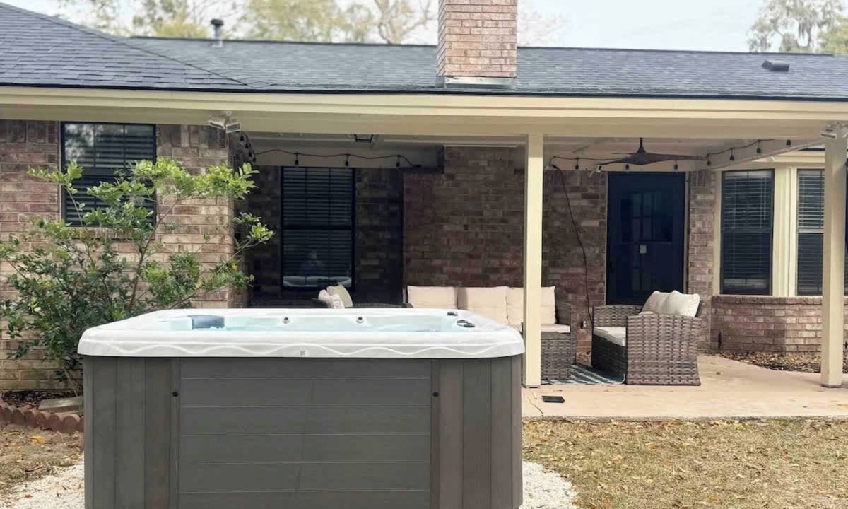 Savannah House | Family-Friendly Home w/Hot Tub Near Beach