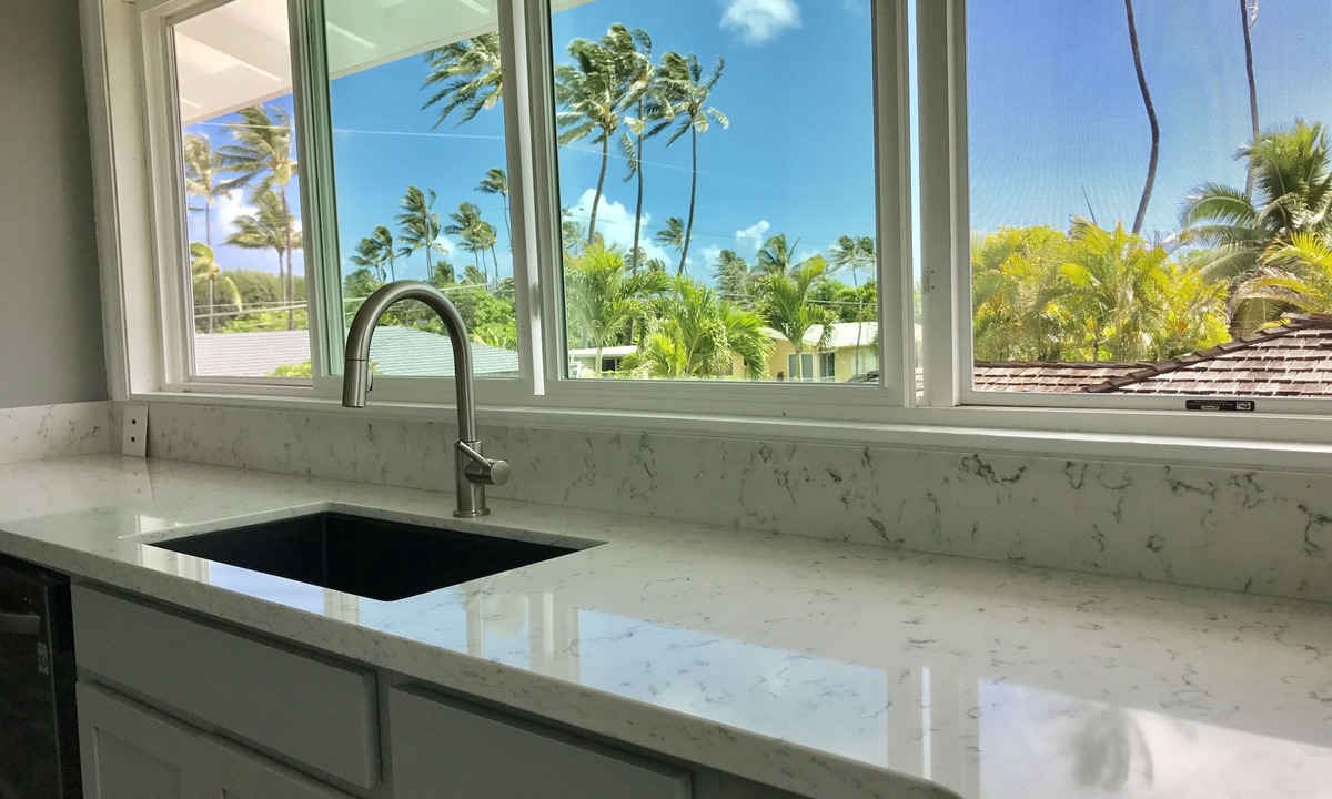 Kalama Tract Apartment | Family friendly Quiet Kailua Beachside lane, steps to lane private beach access