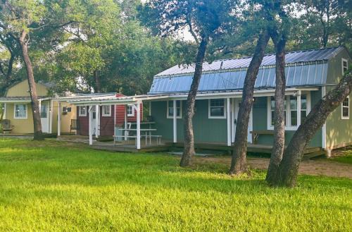 Sublime House | Family-Friendly Ranch Compound, 5 Mi to Splashway!