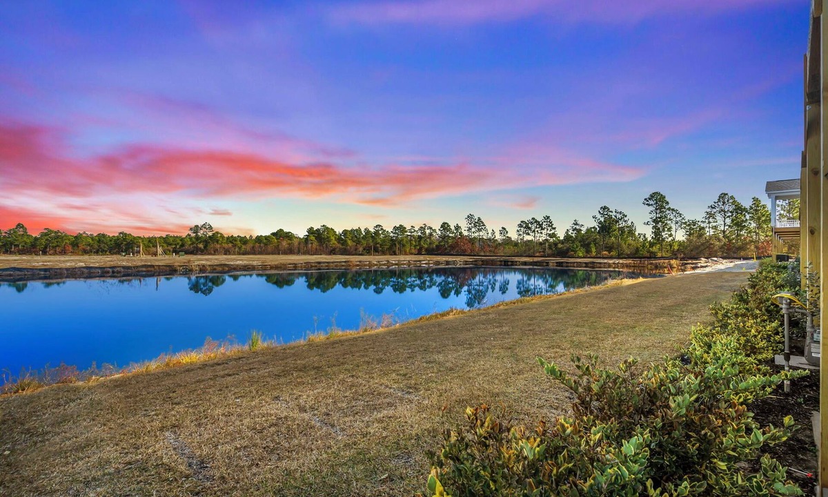 Longs House | Family waterfront retreat-Near golf Beach Barefoot