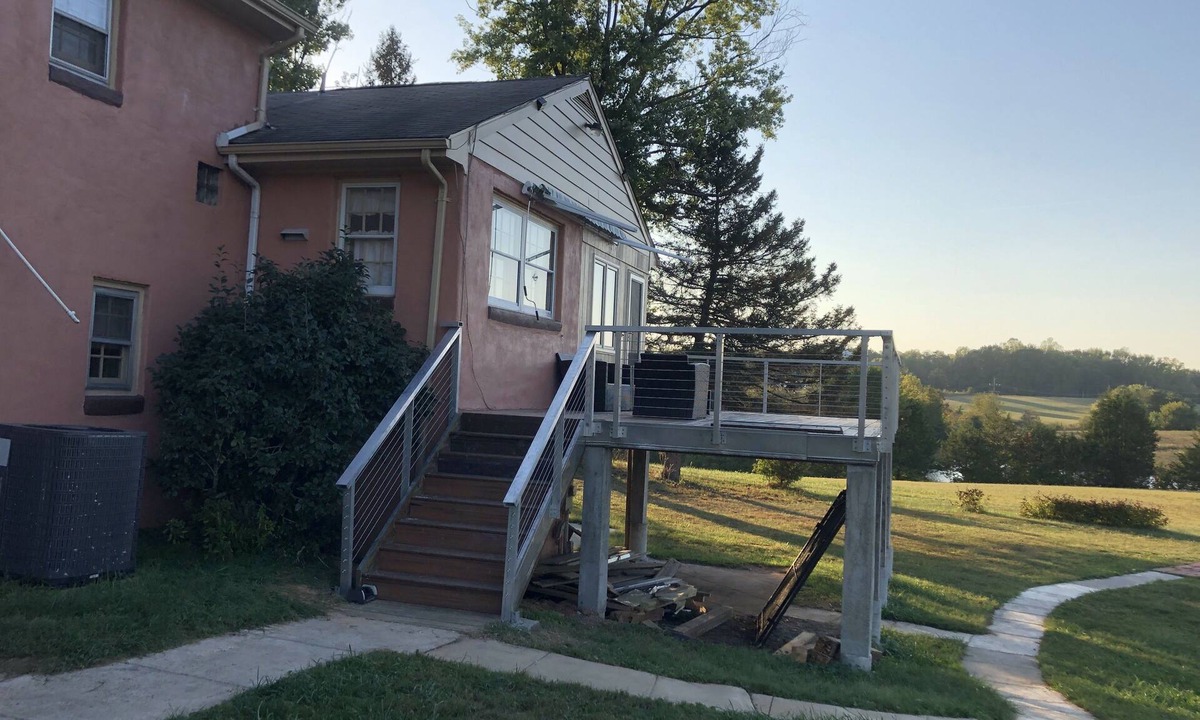Mineral House | Farm stay with great outdoor views and modern amenities
