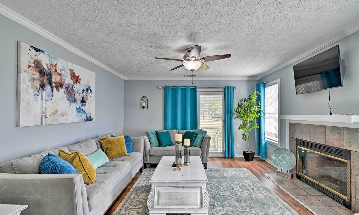 Westover Condo | Fayetteville Condo w/Fireplace: 7 Mi to Dtwn