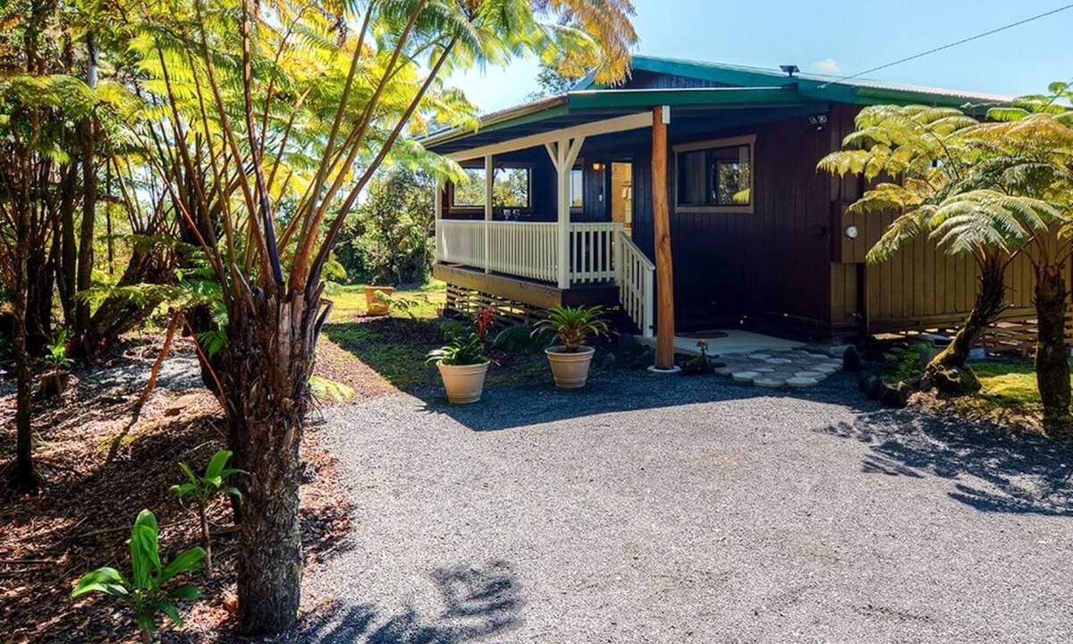 Royal Hawaiian Estates Apartment | 'Fern Cottage' Island Escape with Rainforest View!