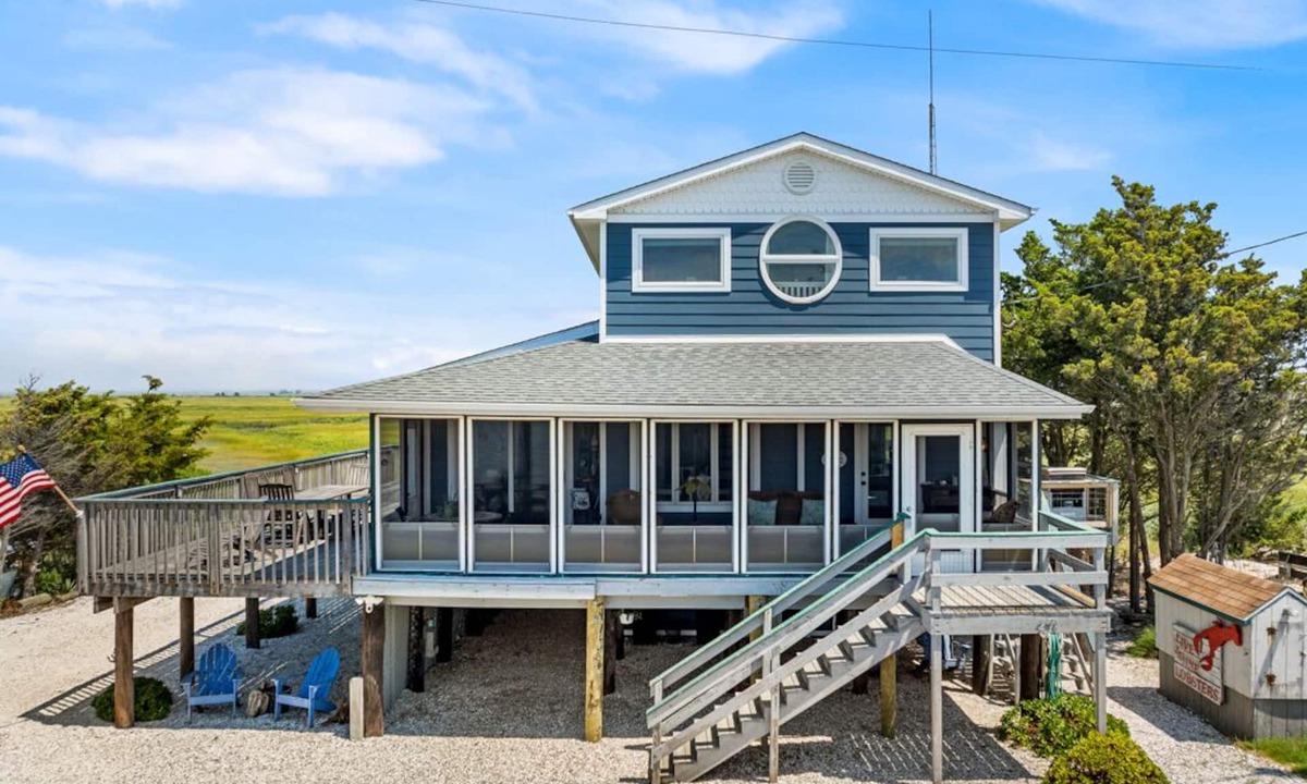 Downe House | Find your peace between the bay and the marsh