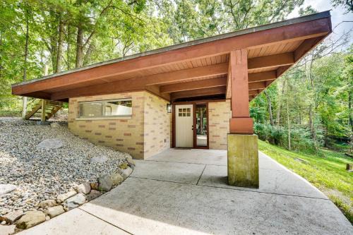 Vandercook Lake House | Fire Pits & Grill: Lakefront Jackson Home