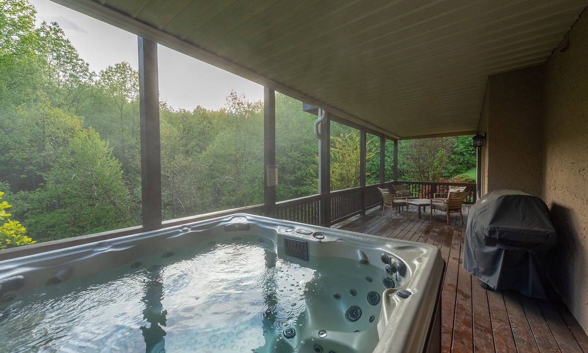 Black Mountain House | Fireside Retreat | Pet-Friendly, Hot Tub, Game Area & Fire Pit!