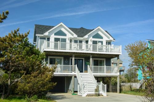Ocean Sands House | Fish Tank