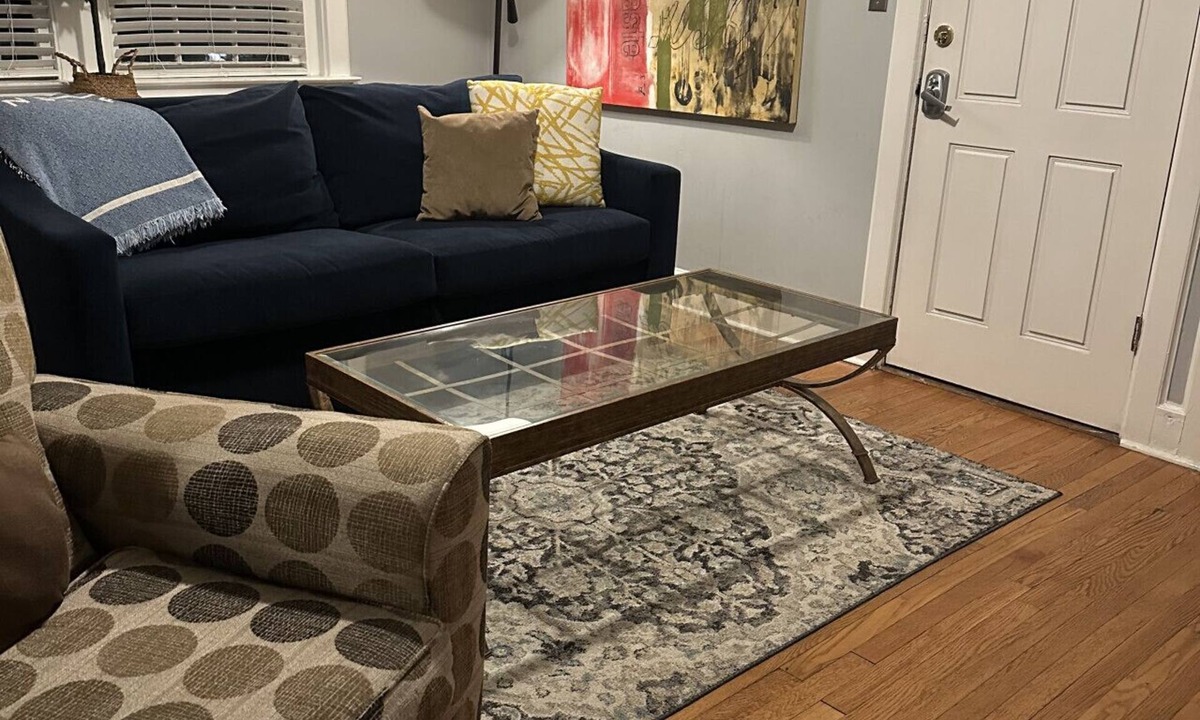 Greensboro Condo | Fisher Park condo on Elm St., new kitchen, 1 mile from downtown