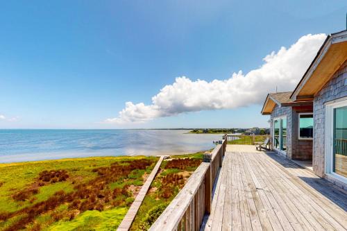 Brigands' Bay House | FOBB78 Brooks Island Refuge #78-F
