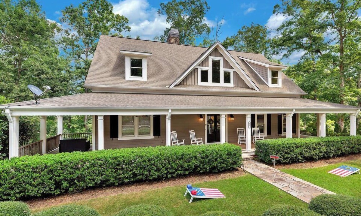 West Union House | Foreststone Fabulous Lake Keowee Waterfront Home