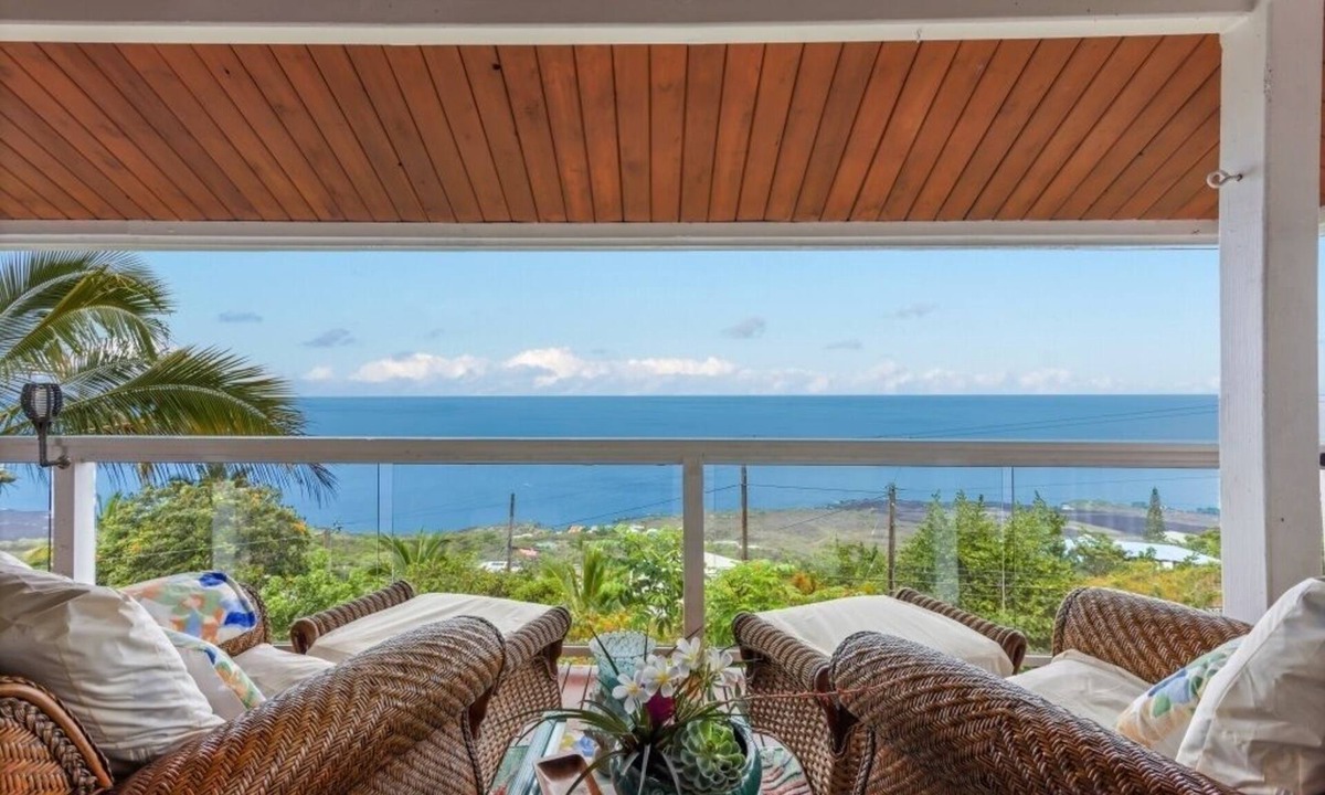 Kona Paradise House | FREE CRUISE TOUR w/h Gift Basket! PANORAMIC OCEAN VIEWS LAST Minute Rates!