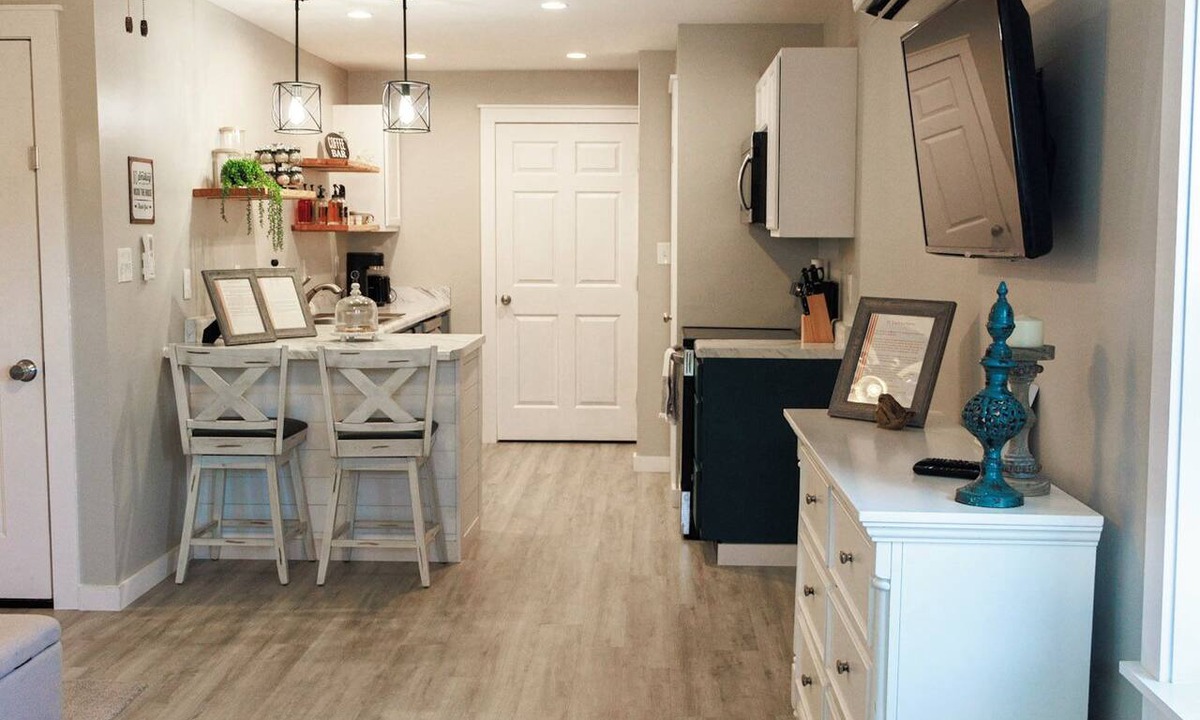 Tallahassee Condo | 🏆FSU farmhouse Condo - great for Orientation & campus tours