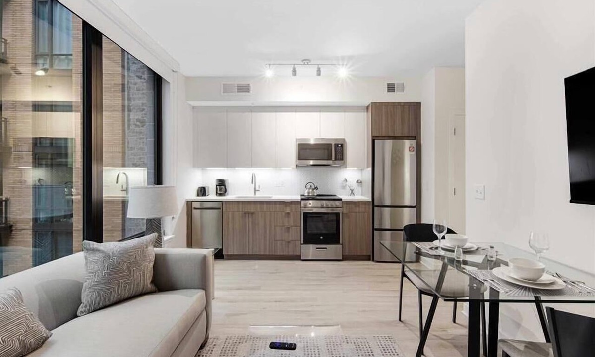 NoMa Hotel | Full Kitchen | Prime Location | Totally Pet-Approved