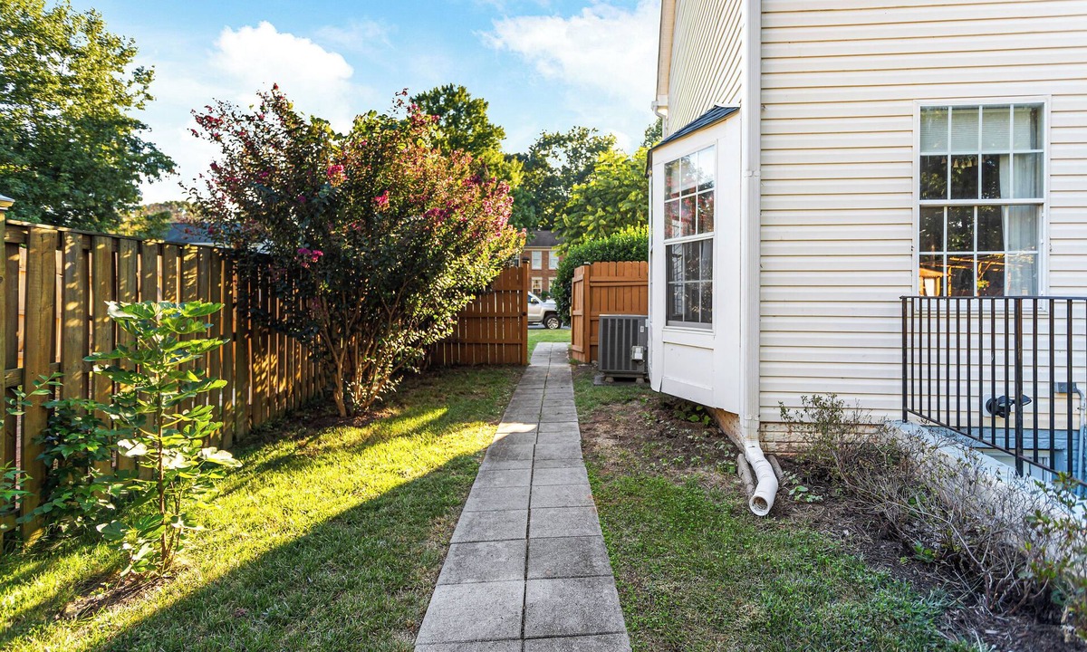 Montclair Apartment | Garden Hallow, Entire Private Guest Suite