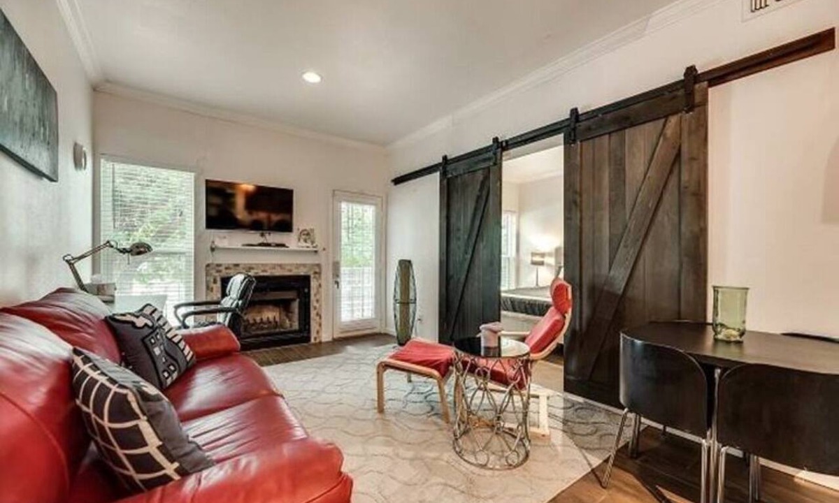 Irving Apartment | Gated Irving 1BR Work Suite - DFW 10Min · Pool+W/D - I50
