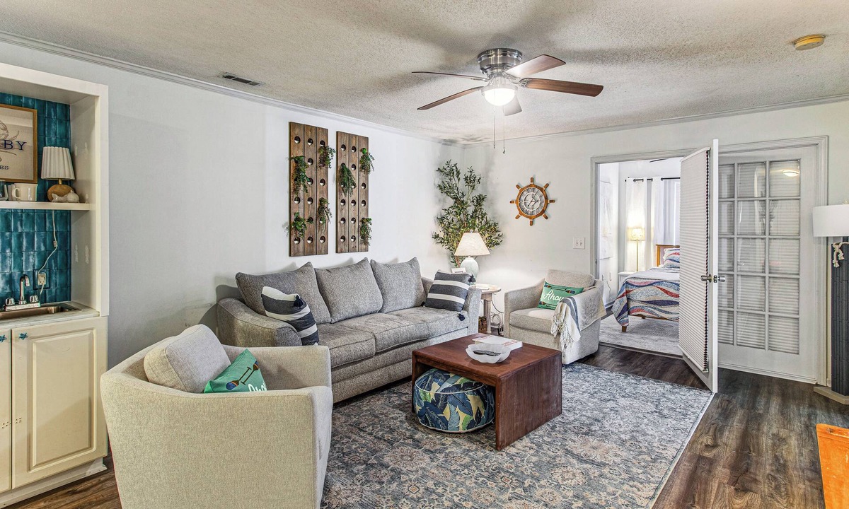 Vaught Condo | Golf Cart & Pool Access! Condo in Myrtle Beach