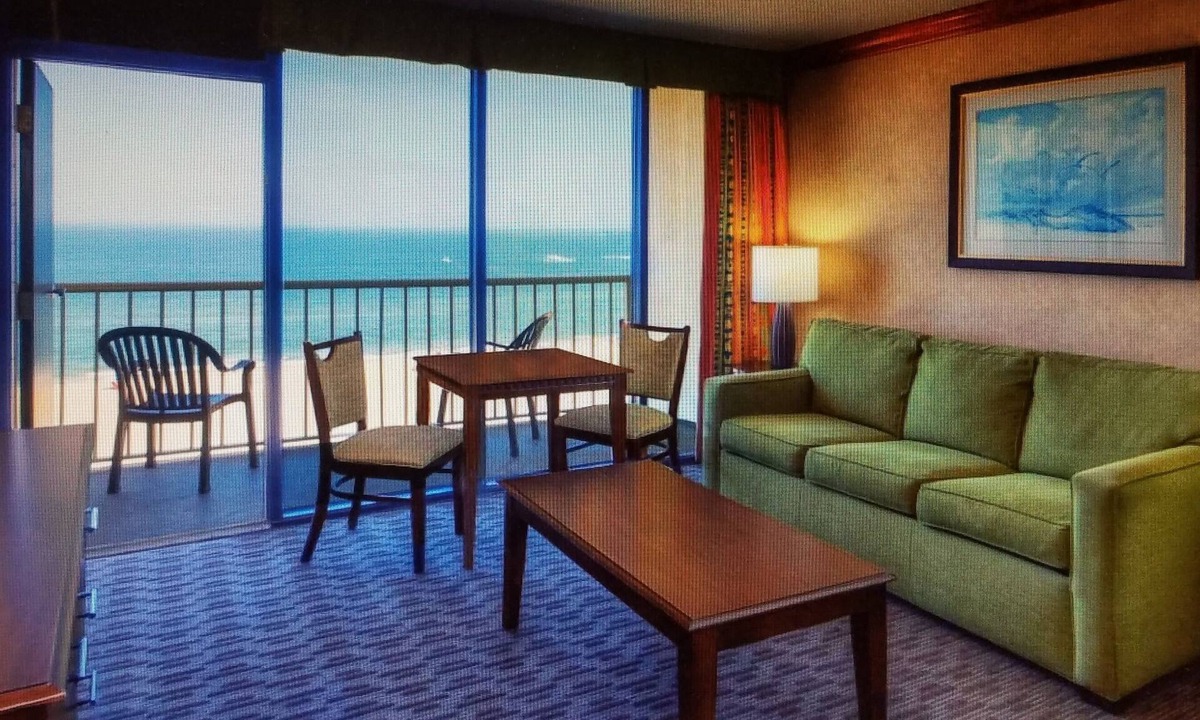 Dam Neck Condo | Gorgeous VA Beach Oceanfront 2BR/2B/2 Balcony Condo