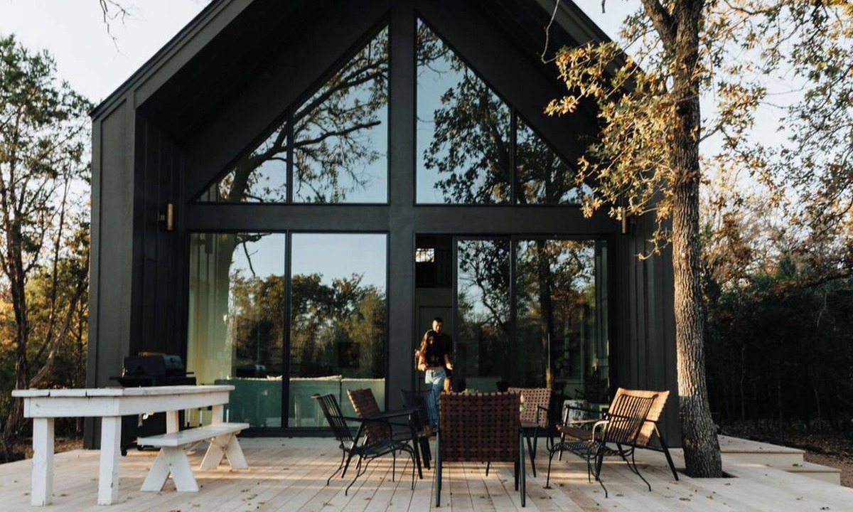 Granbury Cabin | Granbury Luxury Cabin/Hot Tub/Brazos River/30 Acres/Sleeps 14