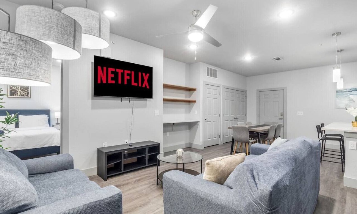 Grand Prairie Apartment | Grand Prairie 2BR | IKEA, Epic Waters, Bass Pro