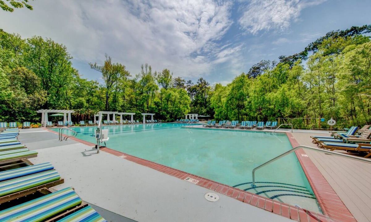 Sea Scape Resort | Great Location Near Southern Shores Beach! 3 Modish Units in Nature Setting
