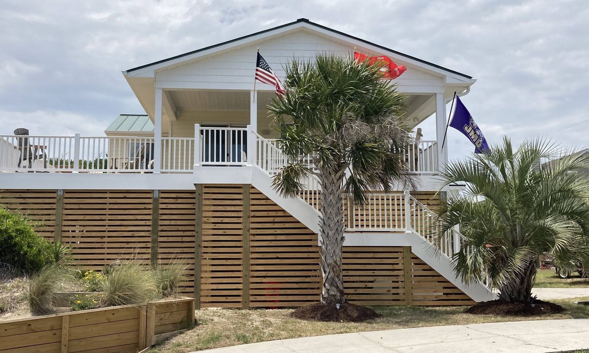 Emerald Isle House | Great OCEAN VIEW 3d Row house. Renovated in 2021